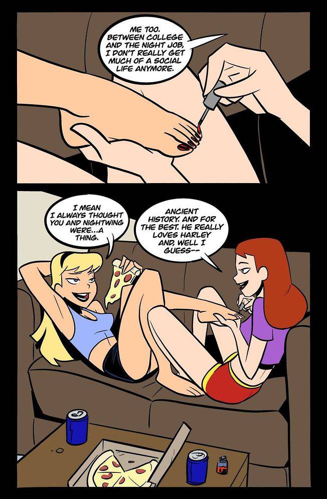 - DC Comics - Batgirl/Supergirl: Girls Finest page 2 full