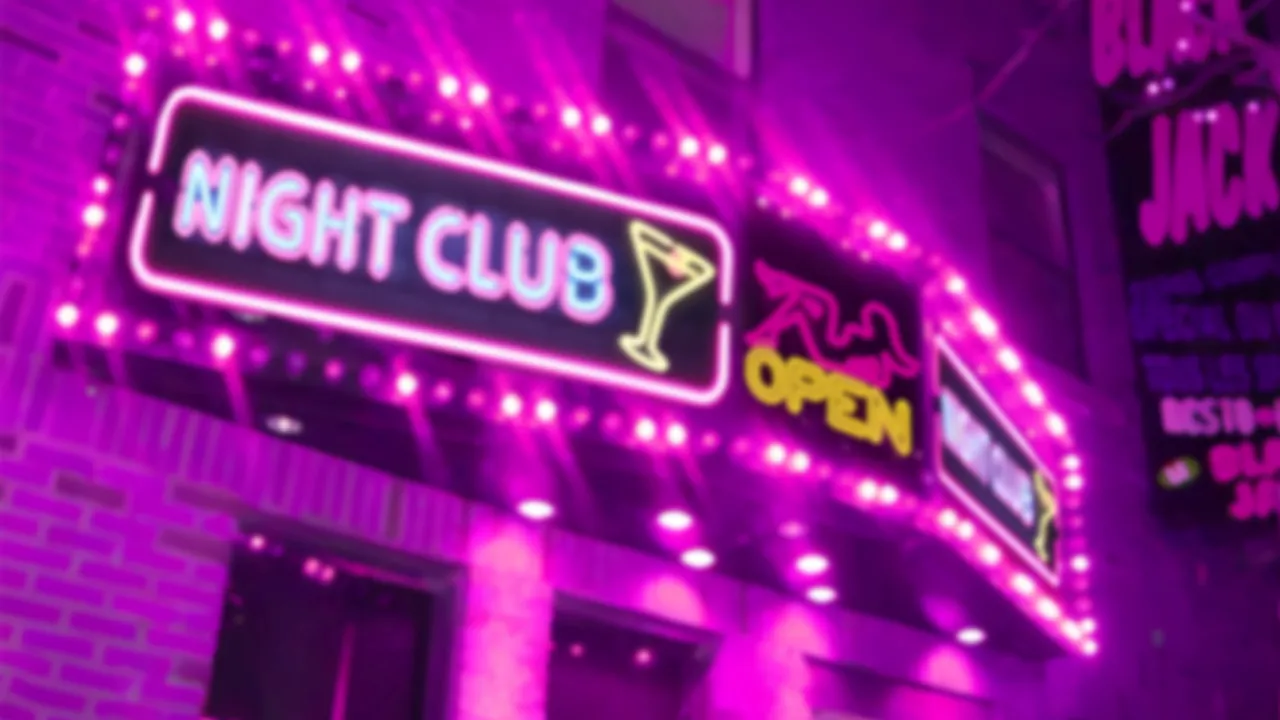 Zoey- Nightclub Secrets page 7 full